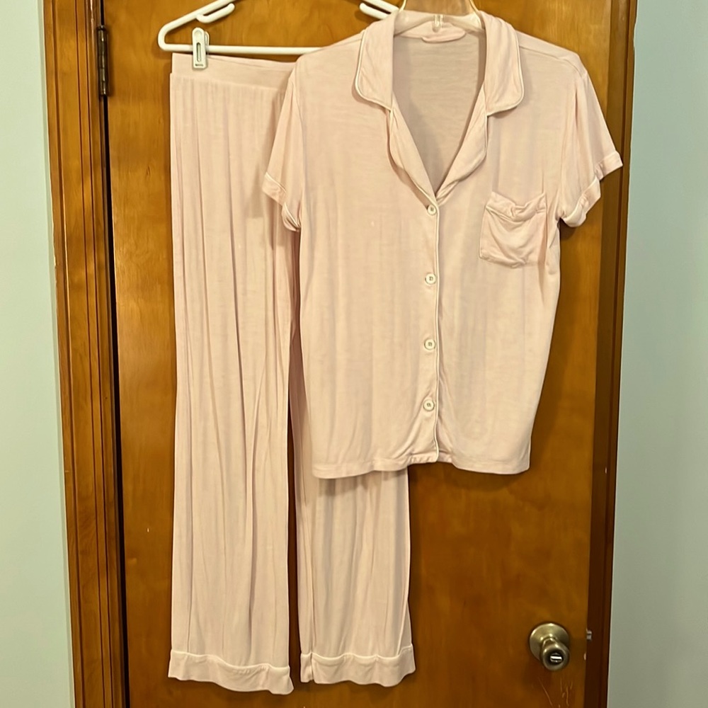Ugg light pink jersey knit pajama set size small